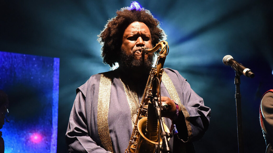 Kamasi Washington e a Trilha Sonora de Lazarus: Jazz, Anime e a Visão de Watanabe em 2025 3 Kamasi Washington colaborando na Trilha Sonora de Lazarus anime de Shinichirō Watanabe em 2025