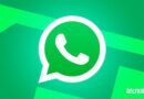 Logo do WhatsApp ao centro, fundo verde com faixas diagonais claras. Balão de diálogo branco com ícone de telefone no centro. Logotipo Tecnoblog no canto inferior direito.