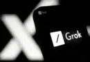 Logo do xAI Grok sobre fundo azul