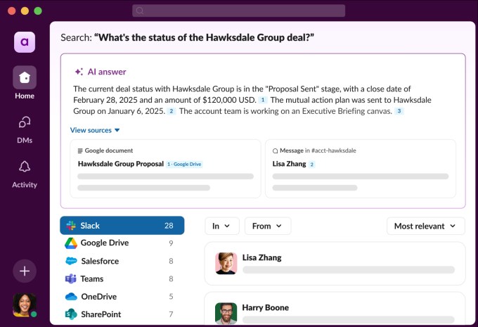 Slack integra IA para busca e transcrição de reuniões em 2025 5 Busca corporativa Slack com IA integrando canais e apps externos.