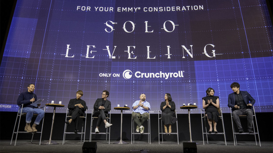 Solo Leveling: Netflix anuncia live-action com Byeon Woo Seok 7 Foto dos produtores de Solo Leveling ao lado dos dubladores originais do anime durante evento na Television Academy’s Wolf Theatre em North Hollywood