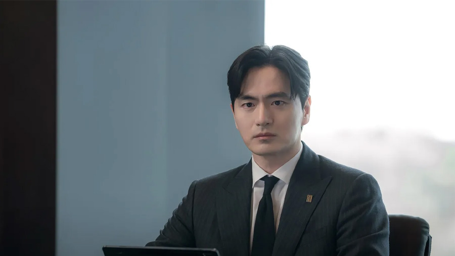 Cena de Beyond the Bar Netflix: personagens em ambiente de tribunal, clima de tensão judicial