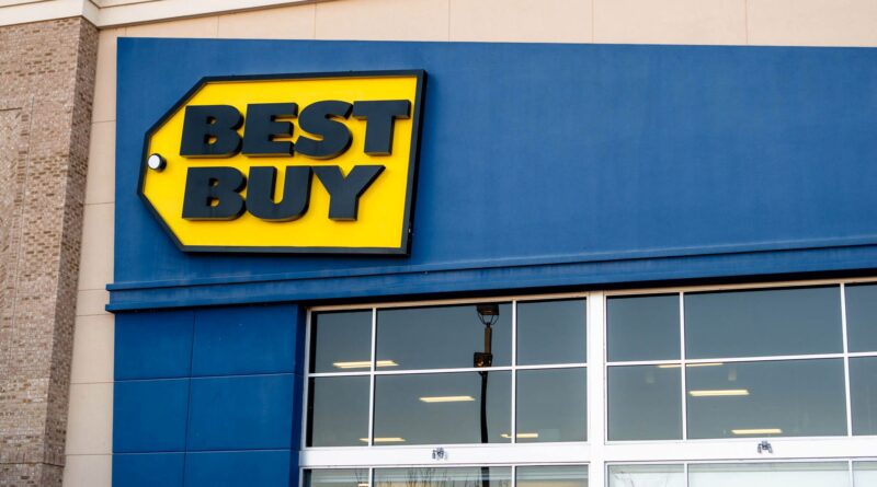 Fachada da Best Buy; estreia do Best Buy marketplace nos EUA com retorno do Blu-Ray