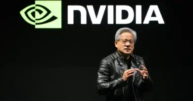Jensen Huang, CEO da Nvidia, anuncia resultados históricos impulsionados pelo boom da inteligência artificial e dos chips Blackwell, agosto de 2025.