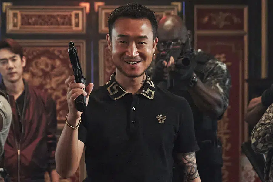 Jo-woo Jin como Dok-go, mentor em Mantis; universo Kill Boksoon na Netflix