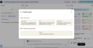 NotebookLM com UI do Studio e relatórios sugeridos por IA; imagem ilustrativa da Google em 2025