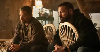 The Rip: Matt Damon e Ben Affleck em cena do filme policial da Netflix, estreia em janeiro de 2026.