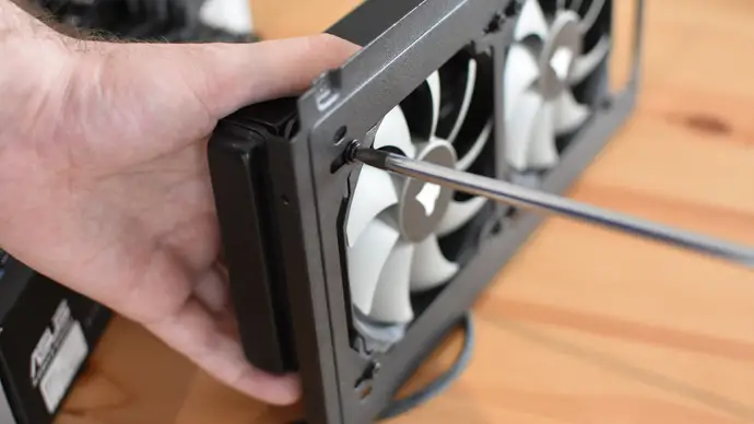Erros ao montar PC: 12 dicas para evitar problemas 7 Erros ao montar PC: Vai montar seu PC? Aqui vão algumas dicas para evitar erros mais comuns 3