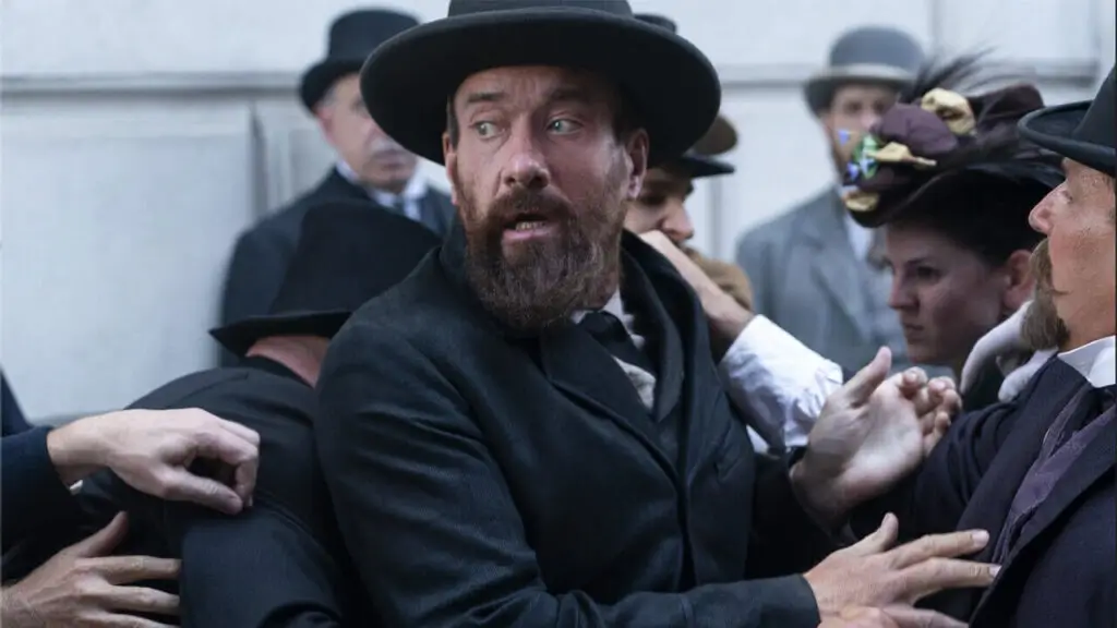 Netflix 2026: 11 séries confirmadas e o que vem em 2025 4 Primeira imagem de Death by Lightning, série da Netflix com Matthew Macfadyen