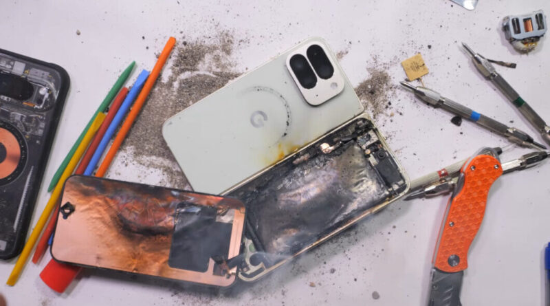 Pixel 10 Pro Fold explode: Pixel 10 Pro Fold partido com bateria em combustão após teste de dobra