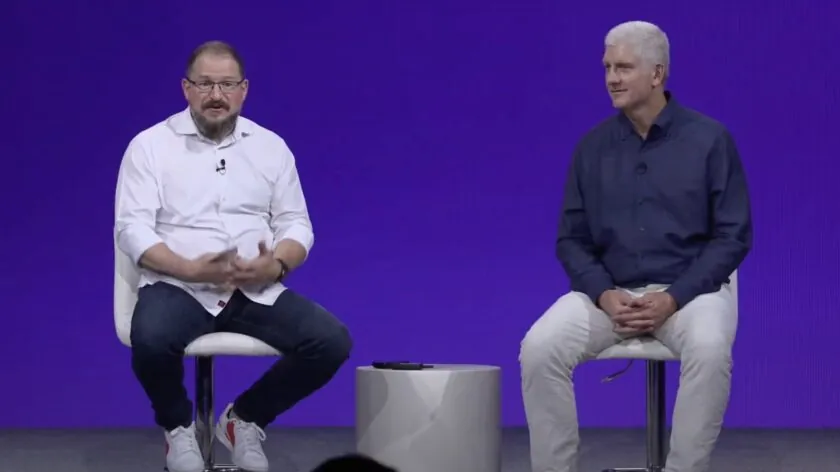 Qualcomm CEO Cristiano Amon (left) and Google SVP of Devices and Services Rick Osterloh (right) announcing a joint project to bring Android to PCs.