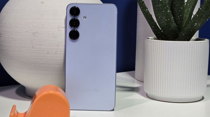 Galaxy S25 Plus em oferta histórica no Mercado Livre 2 Galaxy S25 Plus em destaque - Léo Müller/Canaltech