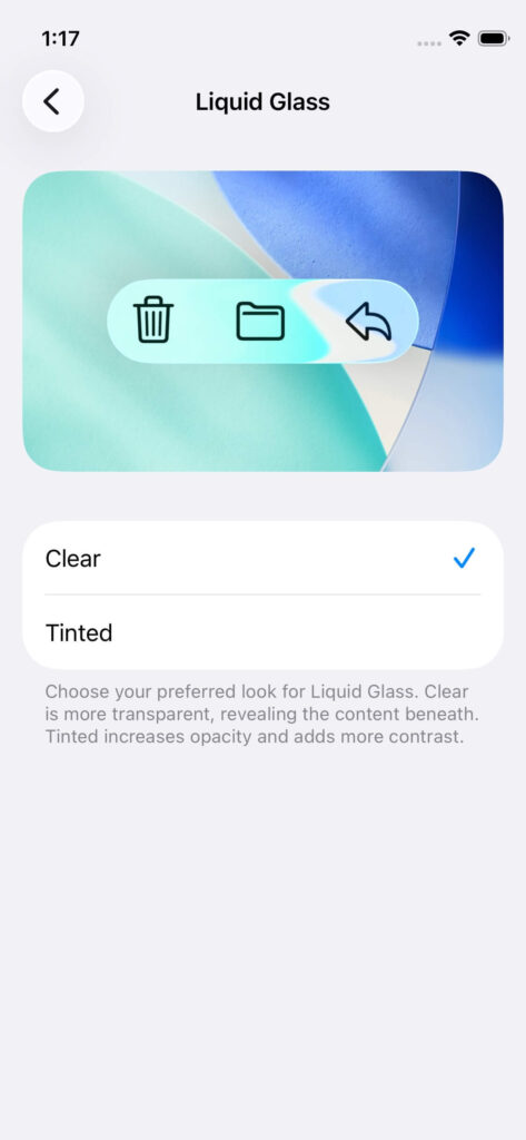 Tela de configurações do iPhone com as novas opções de Liquid Glass no iOS 26.1