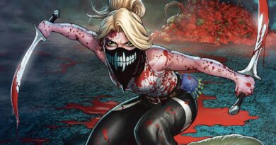 Séries de Terror Baseadas em Livros: Erica coberta de sangue segurando espadas em Something Is Killing The Children