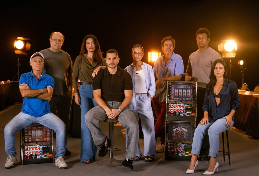 Elenco de Os Donos do Jogo reúne astros como Juliana Paes, Chico Díaz e Mel Maia