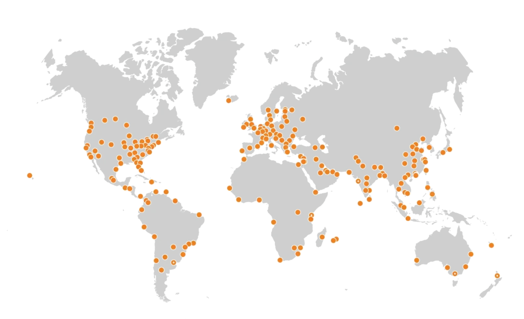 Gráfico mostrando picos de erros HTTP durante o apagão da Cloudflare
