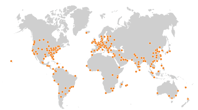 Mapa global da rede Cloudflare mostrando pontos de presença e tráfego de dados