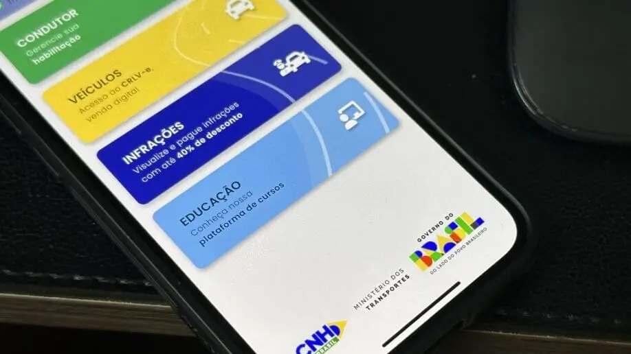Governo lança app CNH do Brasil com curso gratuito e até 80% de economia 3 Interface do novo aplicativo CNH do Brasil mostra recursos gratuitos para quem deseja obter a primeira habilitação