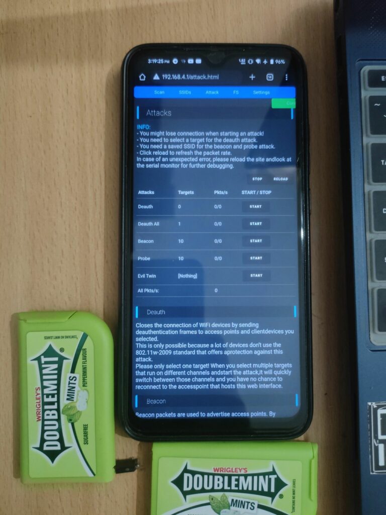 Caixa de mentos adaptada como ferramenta tecnológica.