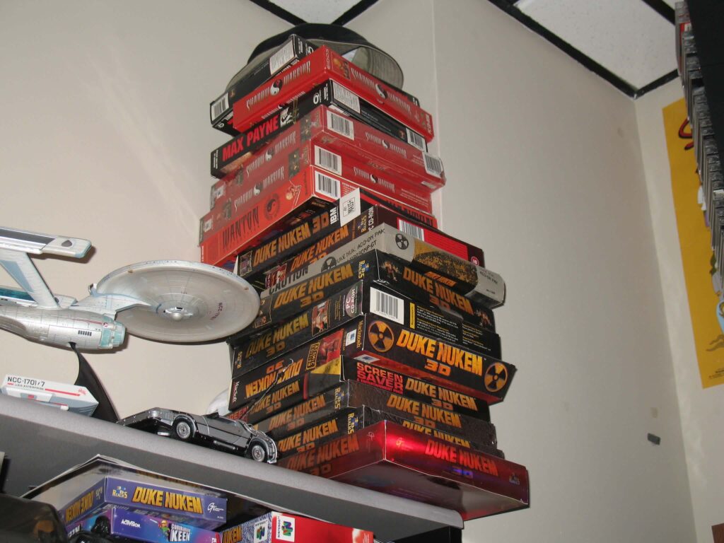 Cenário urbano de Duke Nukem 3D recriado com o Build Engine