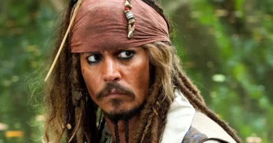 Johnny Depp como Jack Sparrow no filme Piratas do Caribe