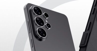 Galaxy S26 Ultra com capa protetora e módulo de câmeras metalizado