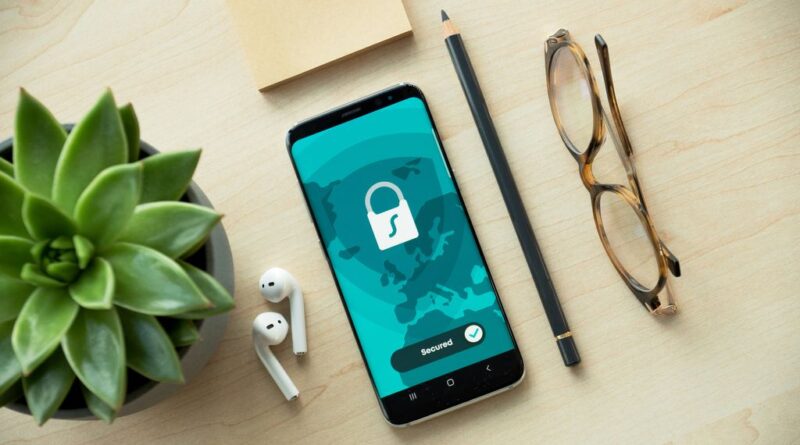 3 razões para trocar seu celular de 2021 e evitar riscos 1 Os riscos à segurança são a maior ameaça para celulares antigos