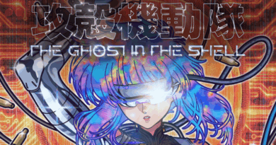 Imagem promocional do anime Ghost in the Shell 2026, com Major Motoko Kusanagi iluminada por tons cibernéticos de neon.
