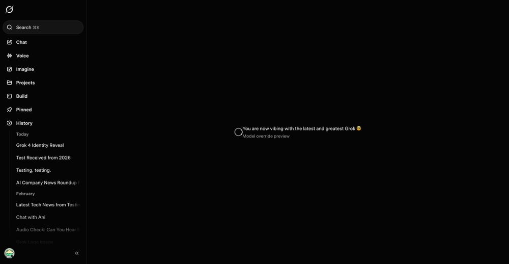 Arena Mode exibindo comparação de respostas entre agentes