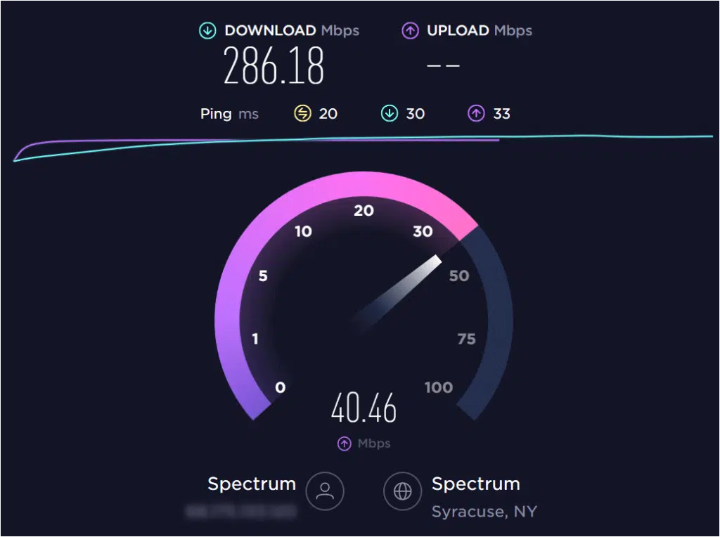 Aplicativo Speedtest exibindo medição de velocidade em smartphone 5G