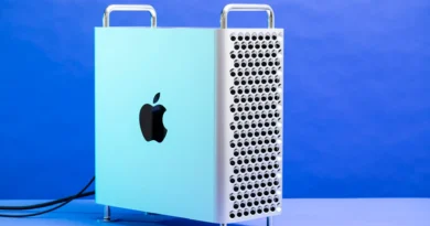 Apple Pro Display XDR ao lado de um Mac Pro