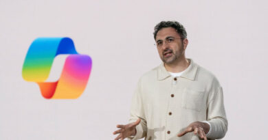 Mustafa Suleyman, CEO da Microsoft AI, durante evento na sede da empresa.