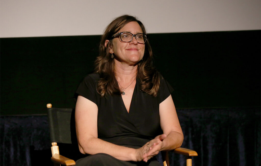 Rebecca Sonnenshine showrunner de Little House on the Prairie Netflix.