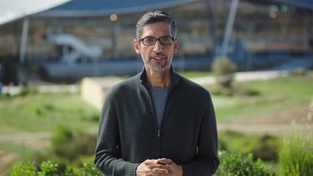 Foto do CEO Sundar Pichai em evento sobre IA no Google