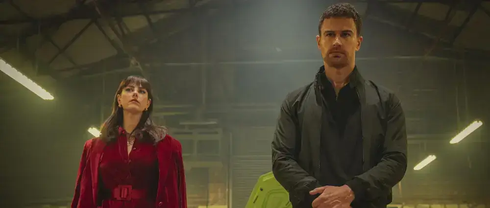 Eddie e Susie Glass em The Gentlemen temporada 2 Netflix